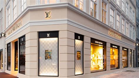 louis vuitton retail store|louis vuitton stores locations.